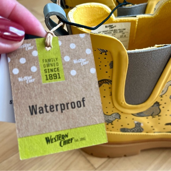 Western Chief Yellow Chicken Print Women Rain Boots - Picture 3 of 5